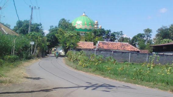Masjid Roudhotul Hikmah Sumendi Polay