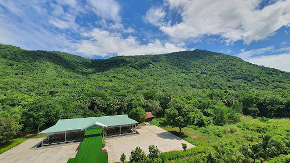 Cổng Khu du lịch điện mặt trời