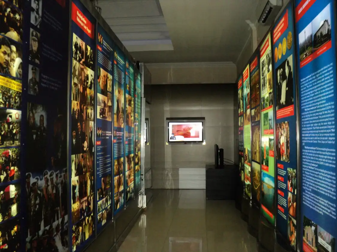 Hotels near Museum HM Soeharto