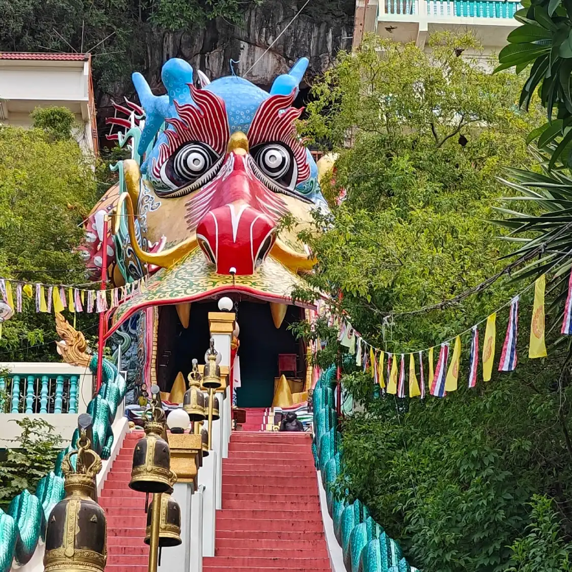 Hotels near Wat Ban Tham