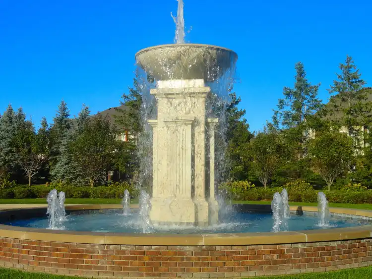 Hotels in Clinton Township