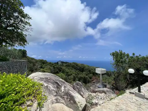 鄰近拉巴斯教堂的酒店