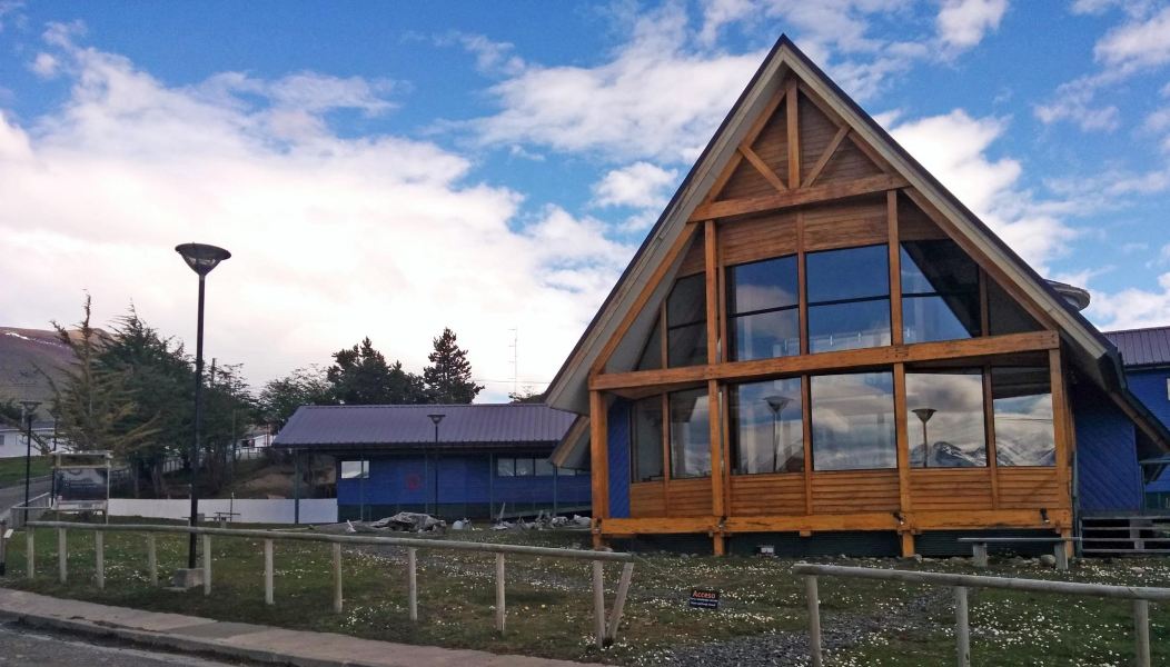 Tiket pesawat Amsterdam Puerto Williams