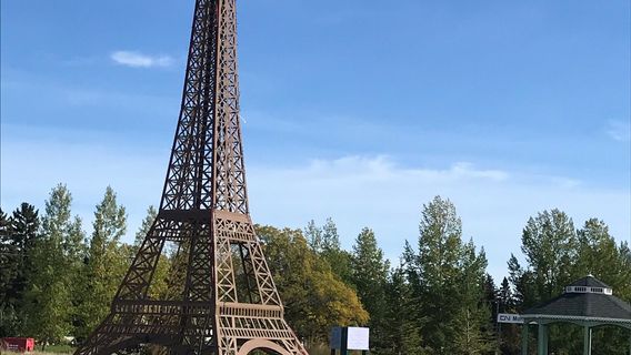 Eiffel Tower Replica