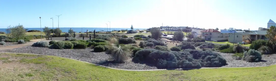 Hotels near Wardandi Memorial Park