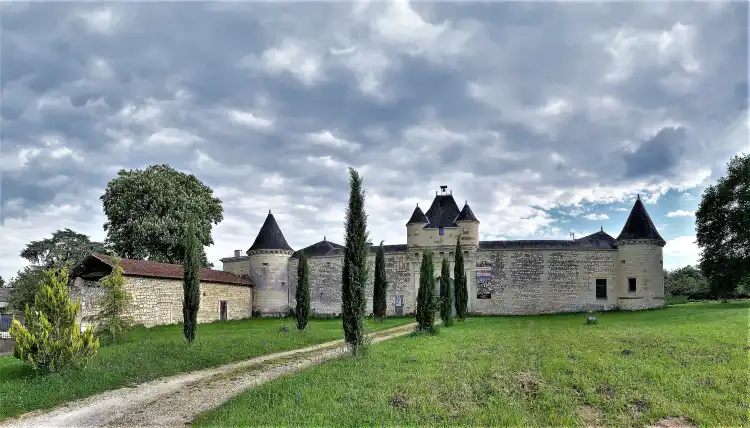 Hotels in Bournand