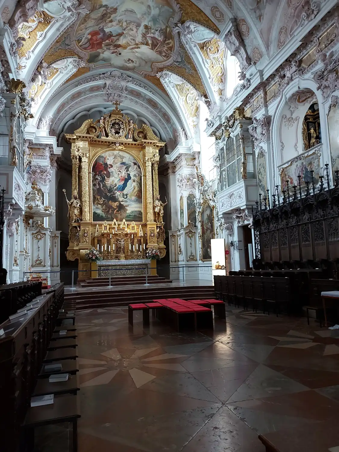Hotels near Freising Cathedral