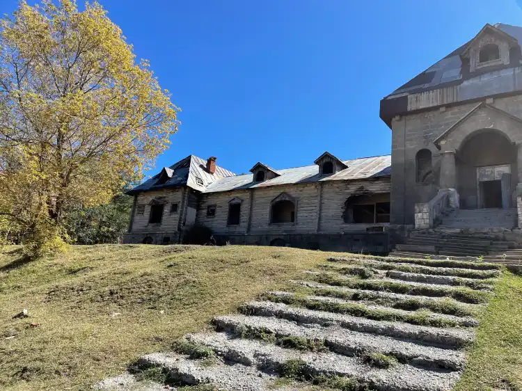 Hotels near Katerina köşkü