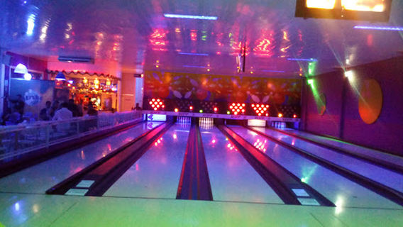 "Strike" bowling