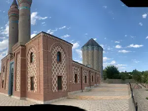 Mausoleum in Garabaghlar