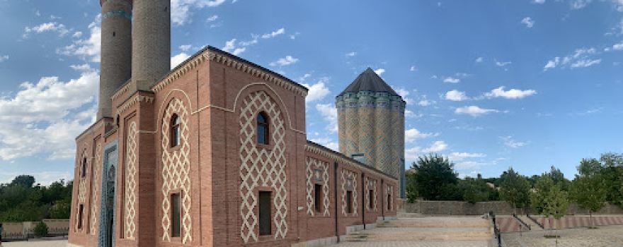 Mausoleum in Garabaghlar
