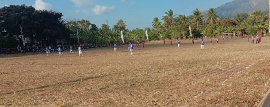 Lapangan Desa Boru