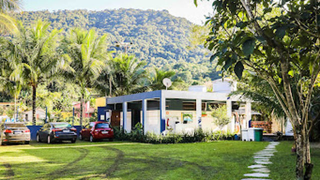 Camping Flower Girl - Trinidad
