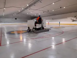 Ranuan jäähalli