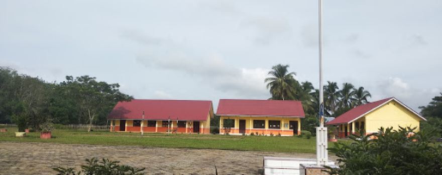 Lapangan Bola Kaki Loban Bungkuok
