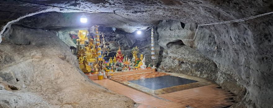 Wat Tham Prakai Pet