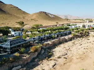 Camping HYATT-TATA:Camping des palmiers et des oliviers /Maison d'hôte, BIVOUAC, Café et Restaurant