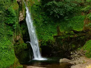 Ohtamış Waterfall