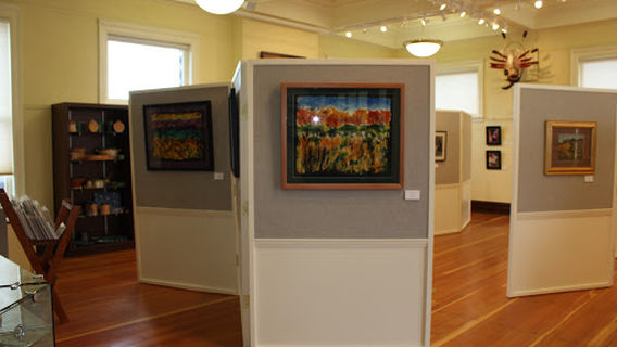 Crossroads Carnegie Art Center