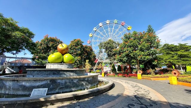 Alun-Alun Kota Wisata Batu