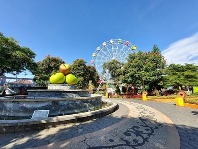 巴圖旅遊城市廣場