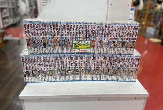 万代書店四日市日永店