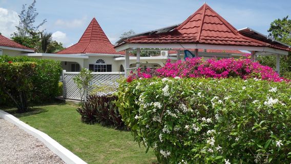 Whistling Villa Runaway Bay