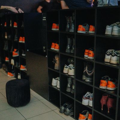 "Wowball" Bowling Alley