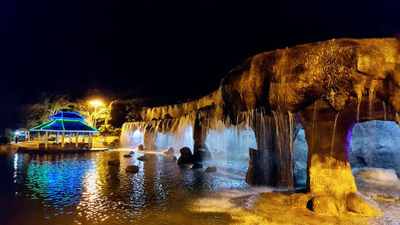 Naypyitaw Water Fountain Park