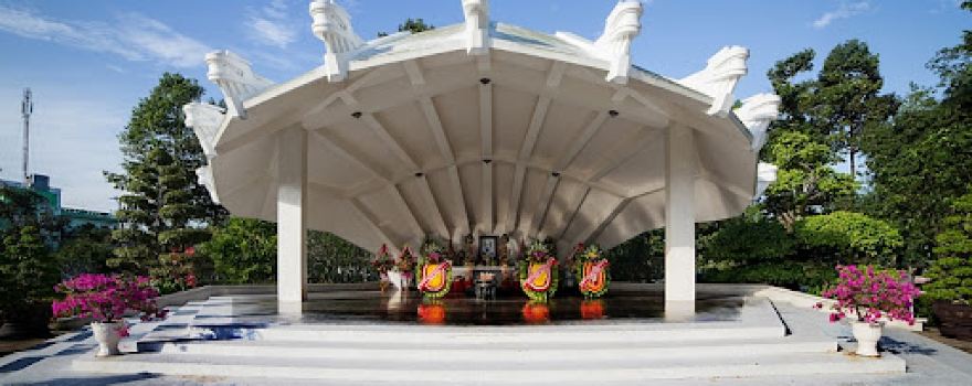Lăng Cụ Nguyễn Sinh Sắc