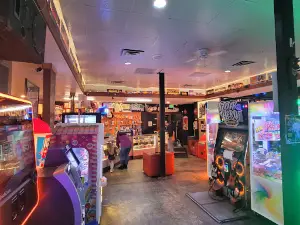 Flippers Family Arcade