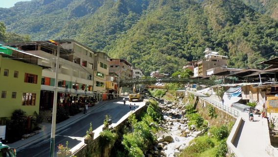 Hot Springs (Aguas Calientes)