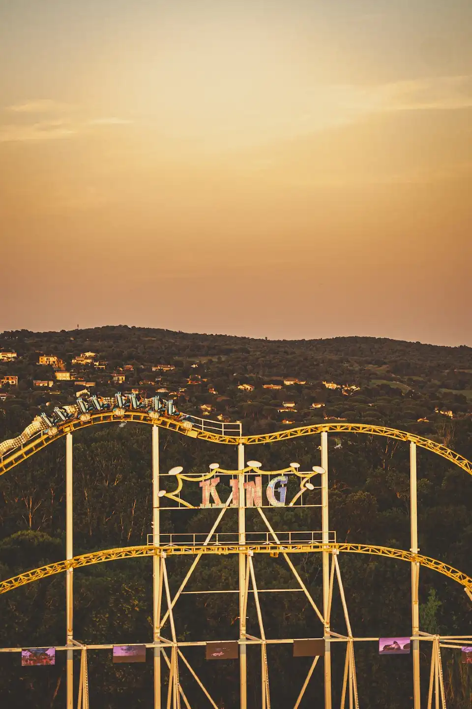 4_Azur Park