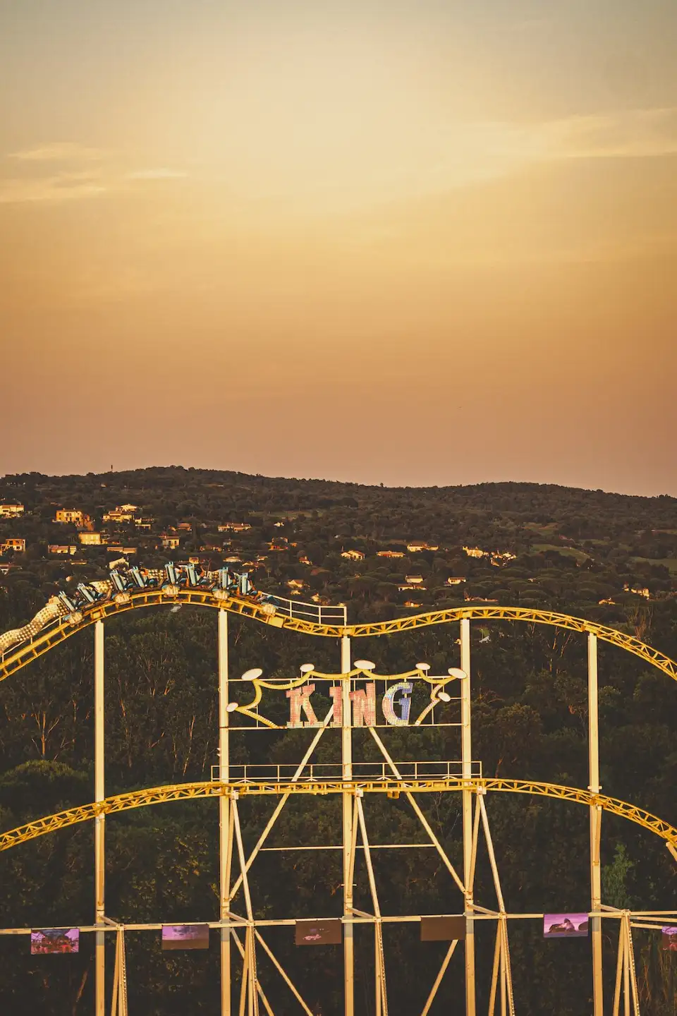 4_Azur Park