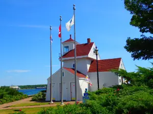 Fort Point Lighthouse Park