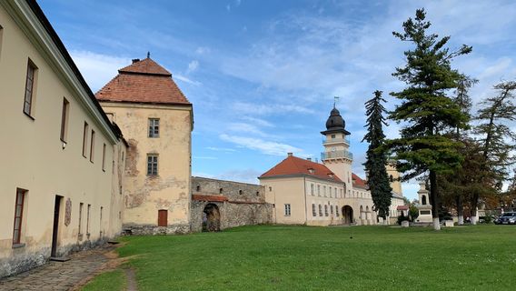Zhovkva Castle