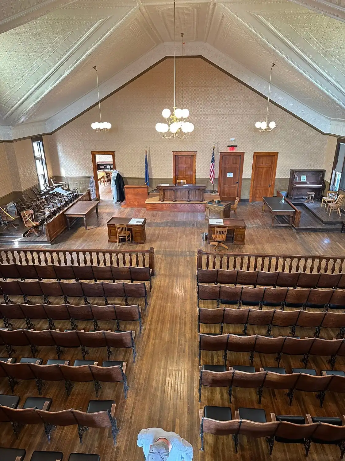 Hotel dekat Stutsman County Courthouse State Historic Site