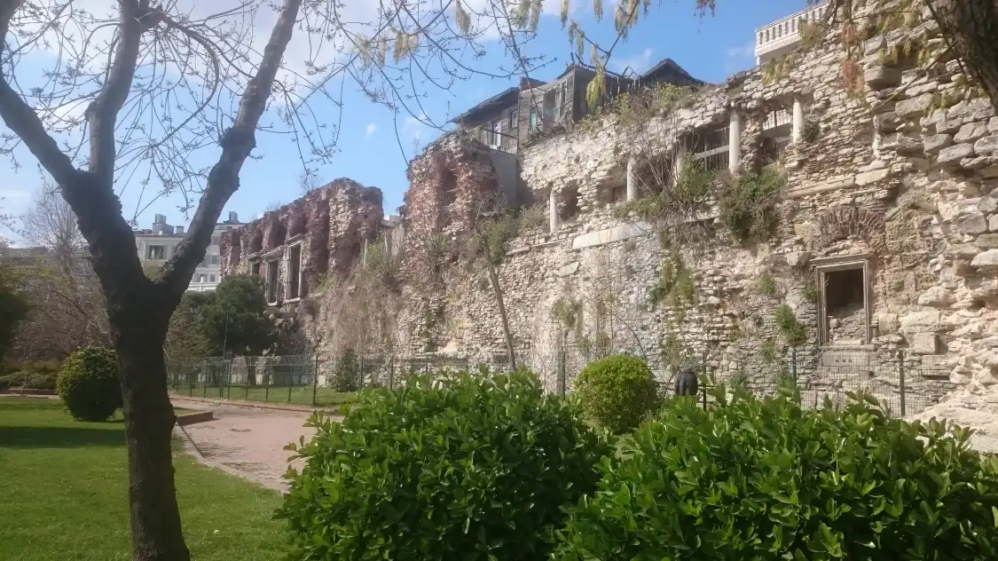 Hotels near Boukoleon Palace