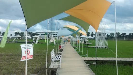 Wisata Sawah Labura