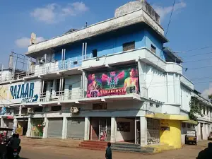 Abhay Deluxe