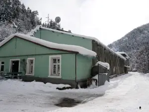 გოგირდის აბანო / Sulphur Baths