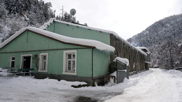 გოგირდის აბანო / Sulphur Baths