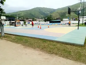 Complejo Deportivo Las Mercedes (Antiguo YMCA)