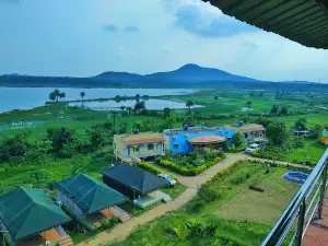 Baranti Lake Sunset Point