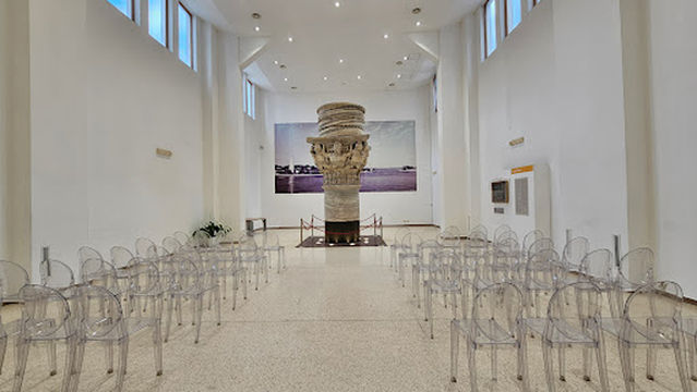 Capitello della Colonna Romana