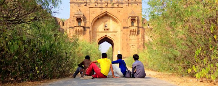 Tilla Jogiyaan Gate