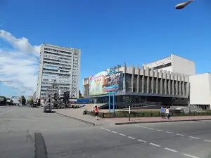Luhanskyy Akademycheskyy Oblastnoy Russkyy Dramatycheskyy Teatr Ym. Pavla Luspekaeva