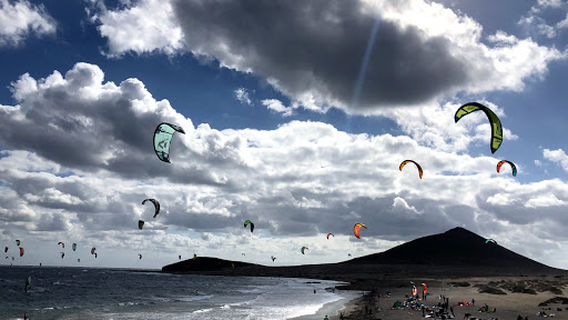 SURF CENTER PLAYA SUR