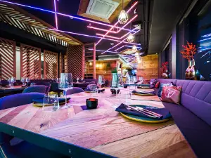 24 Kitchen & Bar