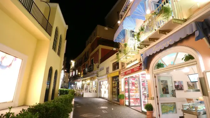 2_Capri